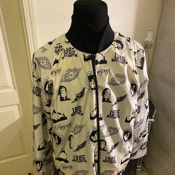 Jordan track suit XL - Picture 9 of 12